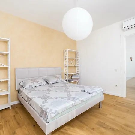 Apartment Gagarin Plaza Sea View Odesa