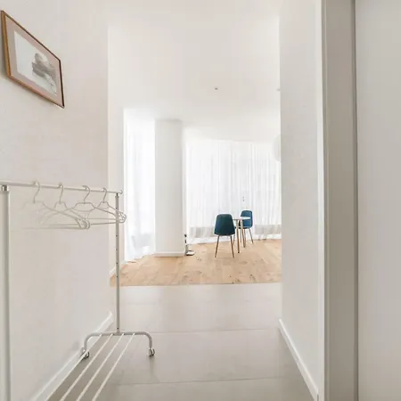 Gagarin Plaza Sea View Apartment Odesa